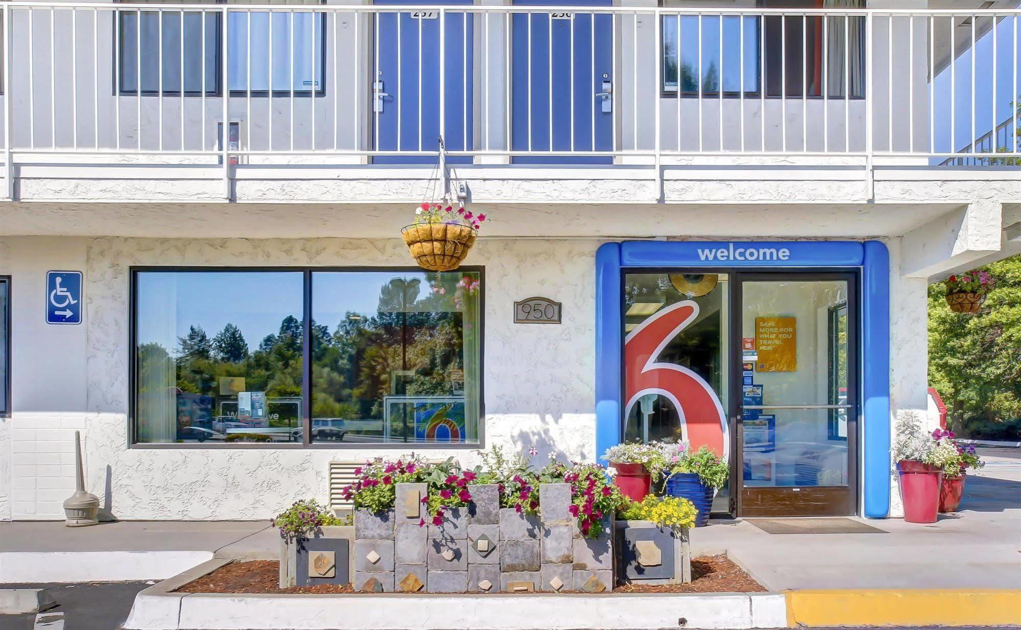 Motel 6-Medford, Or Exteriör bild